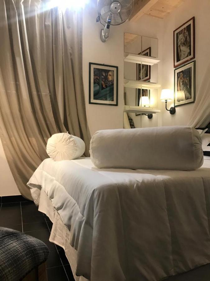 Sanctus Syrus 2 Bed and Breakfast Albenga Buitenkant foto